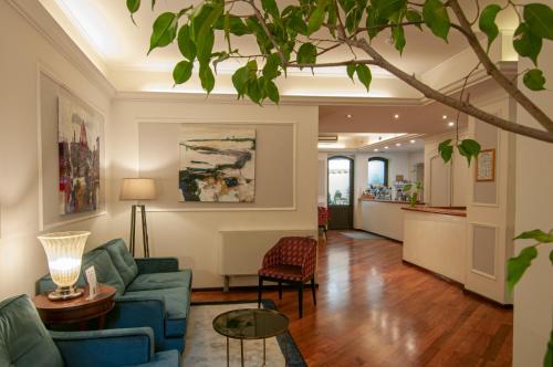 Exterior view, Hotel Touring in Santo Stefano