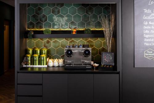 餐饮, 瓦朗西纳美居酒店 (Mercure Valenciennes Hotel) in 华伦西尼斯