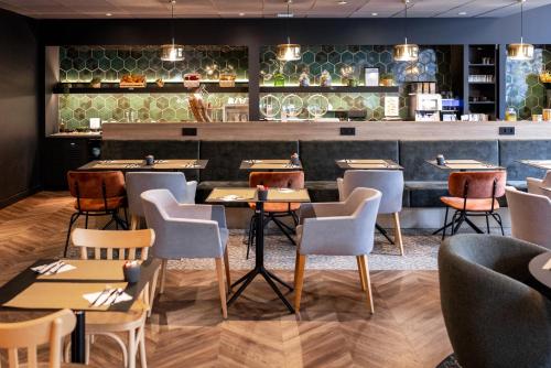 餐厅, 瓦朗西纳美居酒店 (Mercure Valenciennes Hotel) in 华伦西尼斯