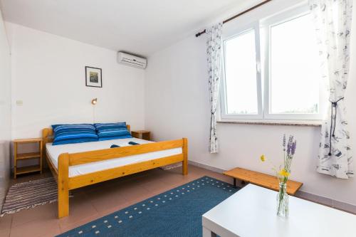  Apartments Krizmanić in Ždrelac