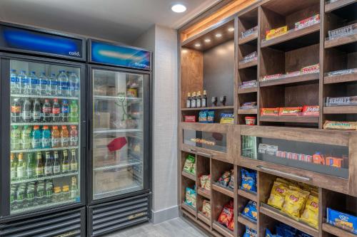 Hampton Inn New Philadelphia - image 2