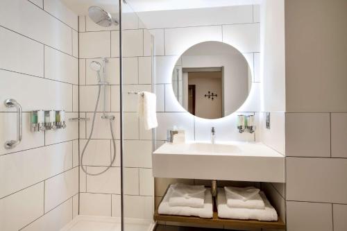 Hampton By Hilton Bath City, Bath (photo 8)