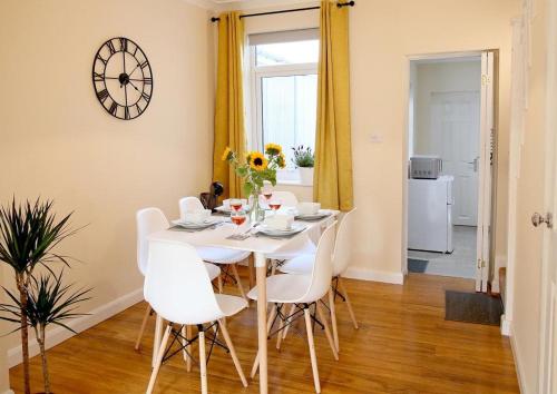 Hamlet's Rest Central Norwich Accommodation - image 13