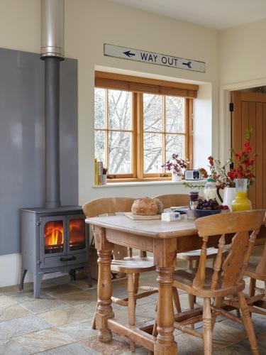 The Grainstore at Moor Farm in Godshill and Wroxall