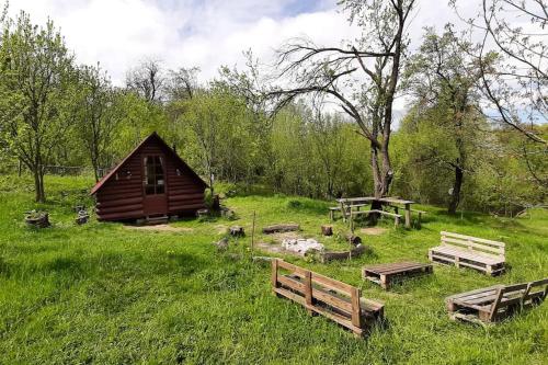 Létesítmények, Friendship Cabin (Friendship Land) in Valea Mare Pravat