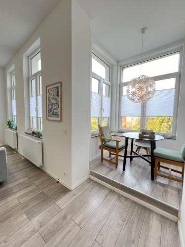 Létesítmények, Der Schwan, Innenstadt, 2022 renoviert in Düren