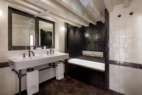 Le Pavillon de la Reine & Spa - image 7