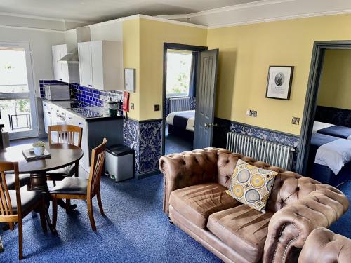 Atlantis Holiday Apartments - image 7