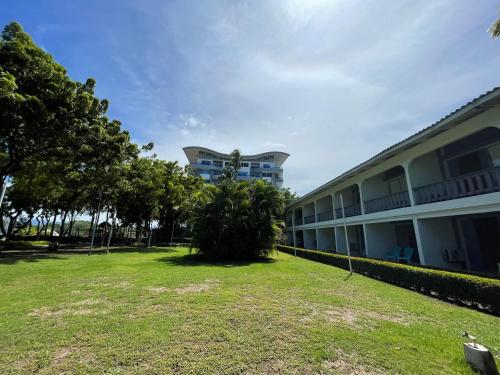 Puerto Azul Hotel & Marina