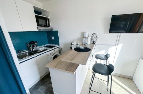 GUIGNON - Apart sunny comfort close to the Port & Station in Laval