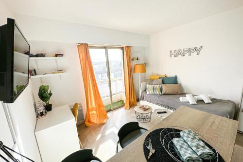 GUIGNON - Apart sunny comfort close to the Port & Station in Laval