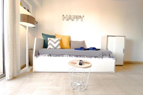 GUIGNON - Apart sunny comfort close to the Port & Station in Laval
