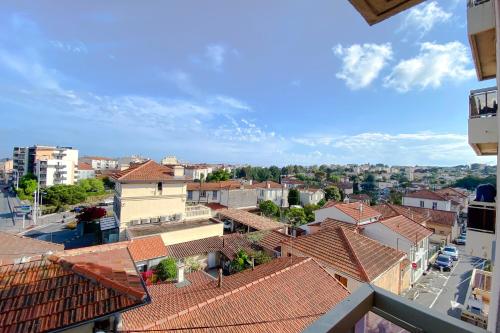 GUIGNON - Apart sunny comfort close to the Port & Station in Laval