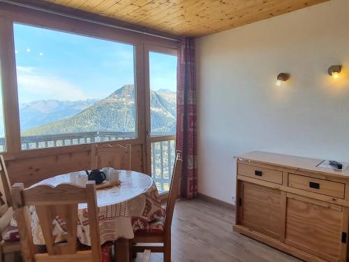 Studio Plagne Aime 2000, 1 pièce, 4 personnes - FR-1-181-2558 - Apartment - Aime La Plagne