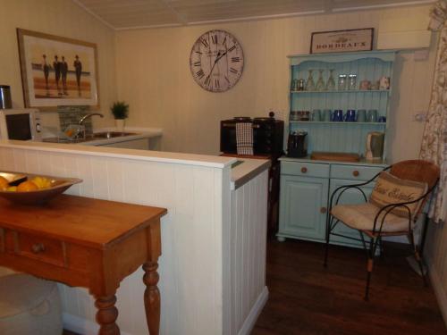 Log Cabin, Conveniently Situated halfway between Stratford and Warwick, Stratford-upon-Avon (fotografie 3)