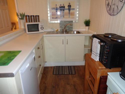 Log Cabin, Conveniently Situated halfway between Stratford and Warwick, Stratford-upon-Avon (fotografie 4)