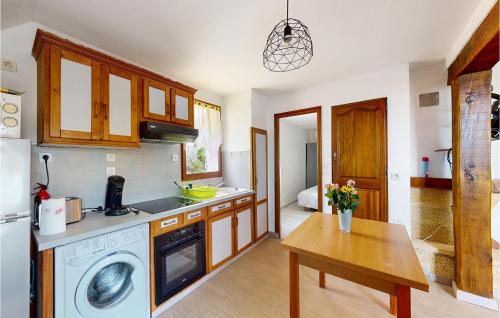 Konyha, Holiday Home Mesnil St Pere Cottages De Port in Mesnil Saint Pere