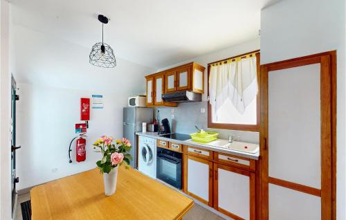 Konyha, Holiday Home Mesnil St Pere Cottages De Port in Mesnil Saint Pere