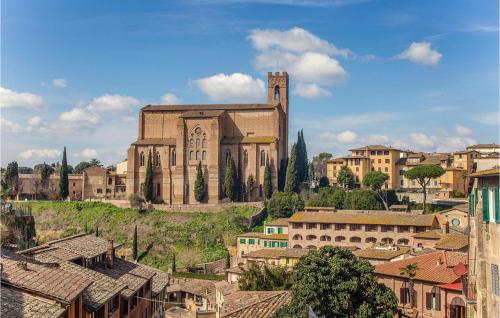 Awesome Apartment In Castel San Gimignano With Wifi