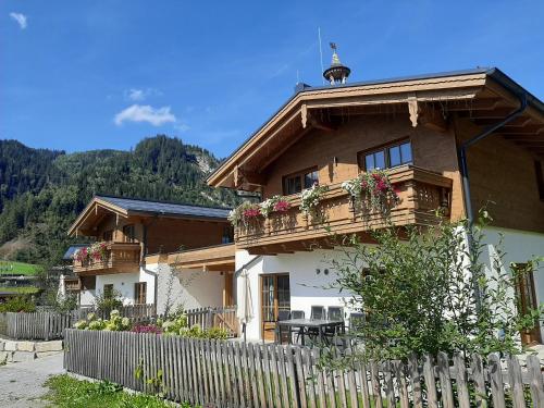 Hochalmbahnen Chalets 1-04, Alpenkrokus, nahe Gondel, Hunde willkommen in Rauris, Österreich