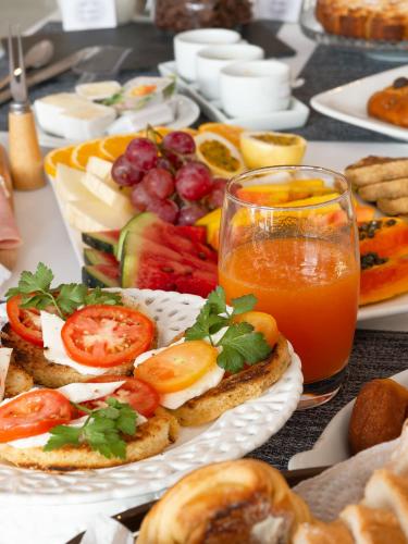 Essen und Erfrischungen, Santa Cruz Boutique Hotel in Mindelo