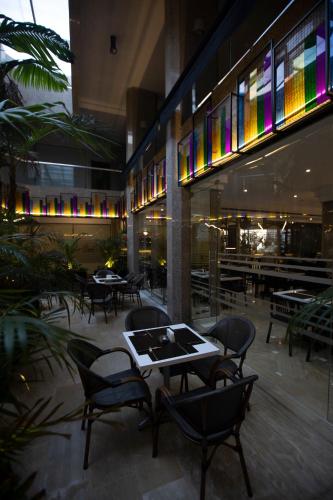 El Sheikh Suites Hotel - image 11