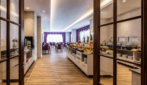 Carina Gold Hotel And Restaurant - image 5