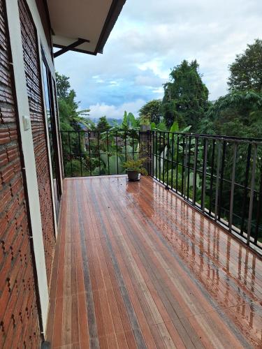 หลับสบายที่ดอยตุง Zuh meh ja Home lodge in Mae Fa Luang