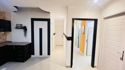 Strips Partition Room Al barsha 1 Near MOE Metro, Дубай (фото 6)