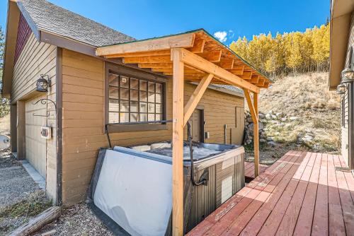 NEW LISTING! Fox Crossing home in Alma, USA