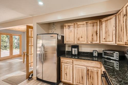 NEW LISTING! Fox Crossing home in Alma, USA