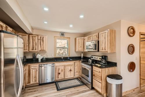 NEW LISTING! Fox Crossing home in Alma, USA