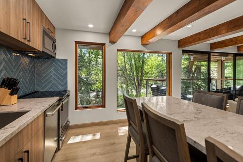 Chateau Eau Claire Unit 11 Condo with River Views, Hot Tub, Pool, Fitness Center Access thumb 4