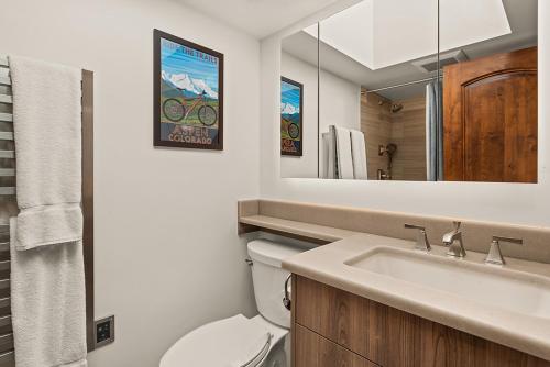 Chateau Eau Claire Unit 11 Condo with River Views, Hot Tub, Pool, Fitness Center Access detail