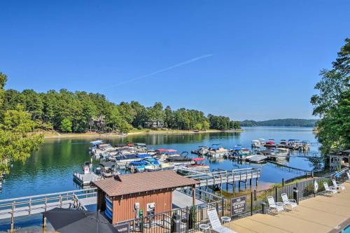 Versatile Salem Condo with Pool Access! in Salem, USA