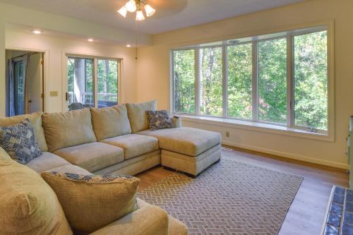 Versatile Salem Condo with Pool Access! in Salem, USA