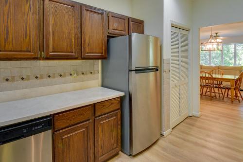 Versatile Salem Condo with Pool Access! in Salem, USA