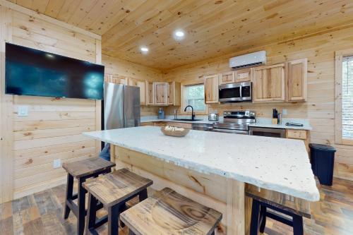 Whiskey Barrel Retreat in Sevierville, USA