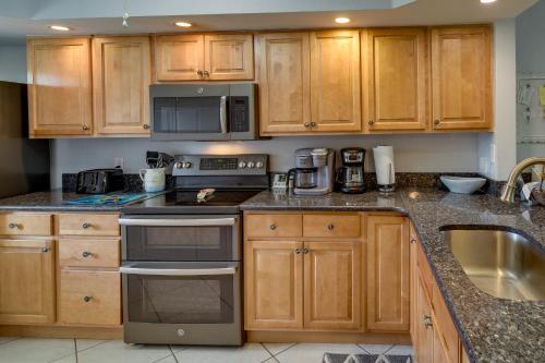 Pool, Hot Tub and Beach Access Cocoa Beach Home! in Cocoa Beach, USA