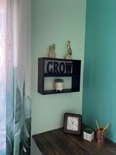 Cozy loft with parking and private patio w/ grill thumb 4
