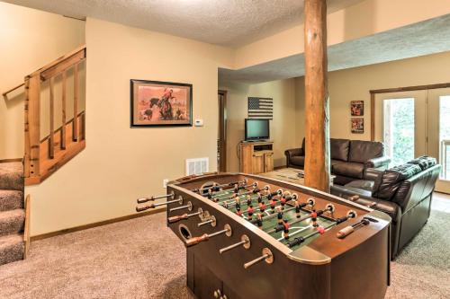Elegant Branson Home Less Than 2 Mi to Silver Dollar City! - image 14