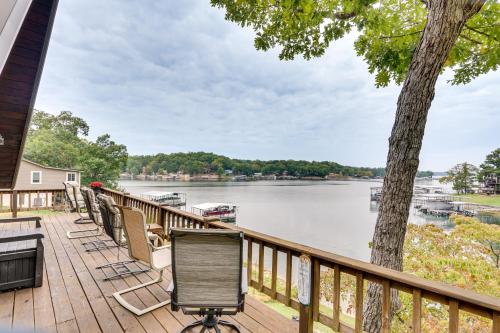 Lakefront Sunrise Beach Cabin with Private Dock!