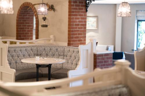 Bushtown Hotel & Spa - image 8