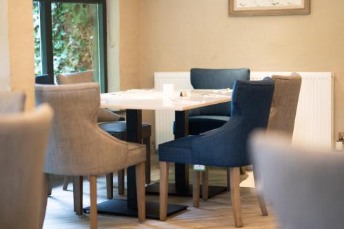 Bushtown Hotel & Spa - image 10