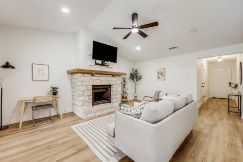 Domain ATX Modern Home Quiet Area: 30+ Days Disc. in Austin, USA