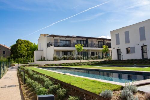 Les Papillons du Ventoux - Le Myrtil- éénslaapkamerappartement met terras en tuin (Les Papillons du Ventoux - Le Myrtil- eenslaapkamerappartement met terras en tuin) in Malaucene