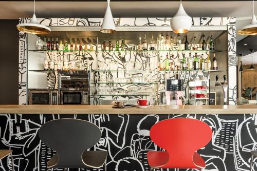 ibis Bordeaux Centre Bastide - image 18