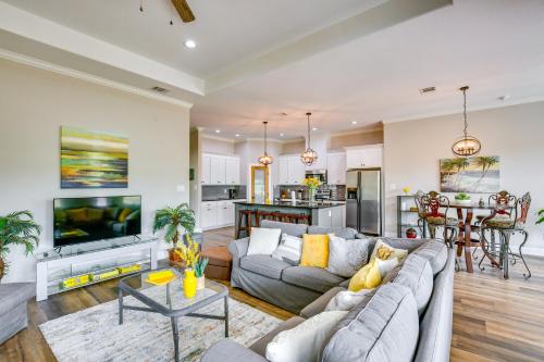 Spacious Texas Escape with Fireplace, Yard and Patio! in Cleburne, USA