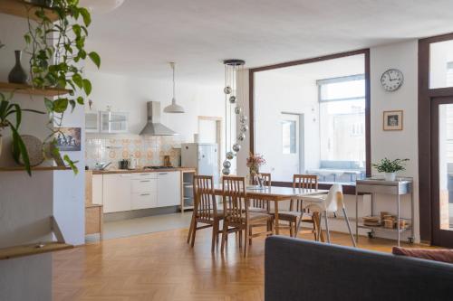 Family apartment in the city centre - FREE parking garage, Lublaň (fotografie 6)