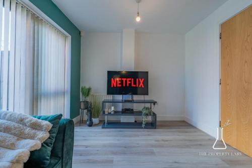 Luxury Birmingham City Centre Townhouse with BALCONY- Sleeps 10 - FREE Parking - Perfect for Contractors, Business Travellers, Families and other Groups - Near Bullring, Newstreet, Selfridges, NEC, NIA & Birmingham airport, Birmingham (fotografie 6)